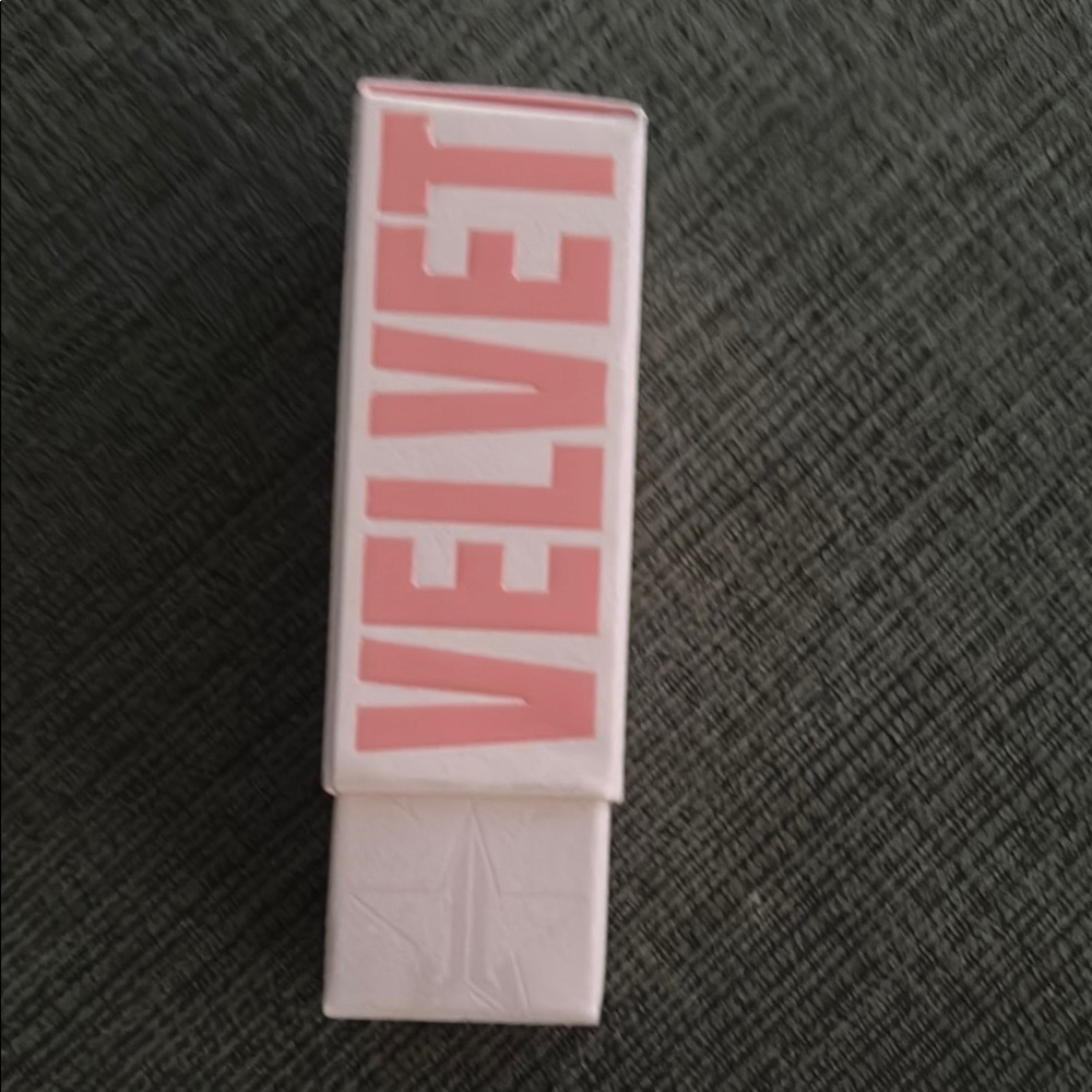 Jeffree Star Velvet Pink and White Lipstick